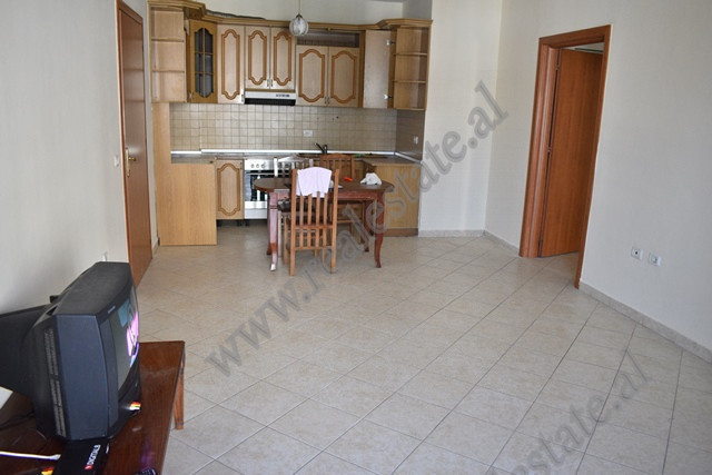 Apartament 3+1 me qira ne rrugen Asim Vokshi ne Tirane

Ndodhet ne katin e 5 te nje pallati te ri 